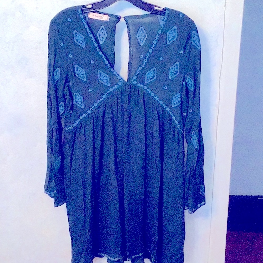 #BOHO v neck open back top - Picture 3 of 8